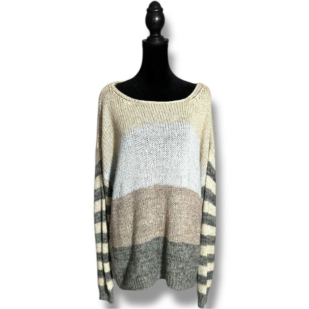 Maurices Elegant Colorblock Blue/Gray/Tan Lightweight Loose Fit Women's Sweater